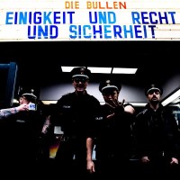 Die Bullen: Einigkeit und Recht und Sicherheit (Clear...